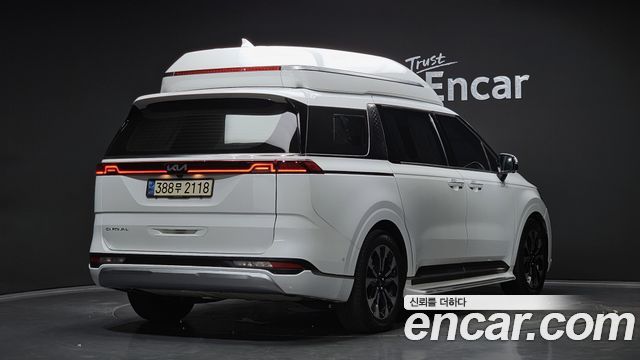 Kia Canival 2022 — photo 2