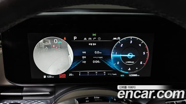 Kia Canival 2022 — photo 8