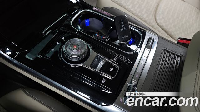 Kia Canival 2022 — photo 9