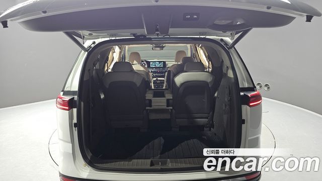 Kia Canival 2022 — photo 20
