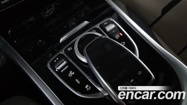 Mercedes-Benz G-Class 2021 — photo 24