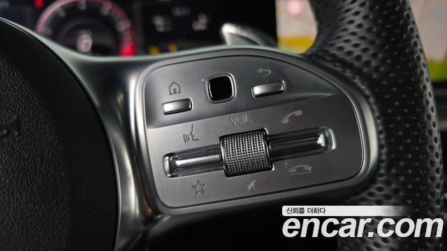 Mercedes-Benz G-Class 2021 — photo 30