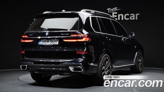BMW X7 2025 — photo 2