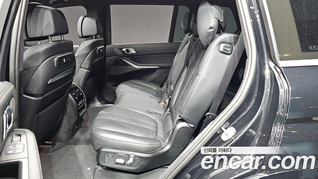 BMW X7 2025 — photo 18