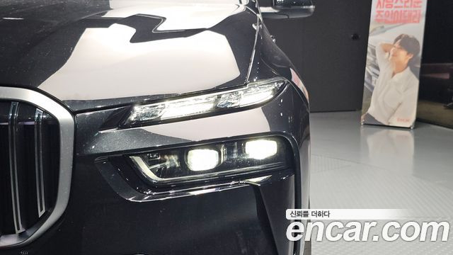 BMW X7 2025 — photo 8
