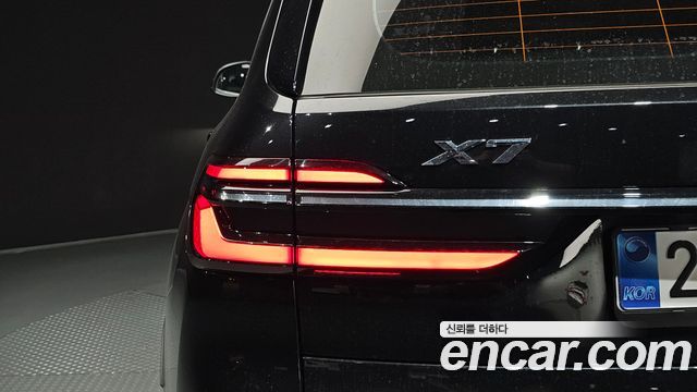 BMW X7 2025 — photo 9
