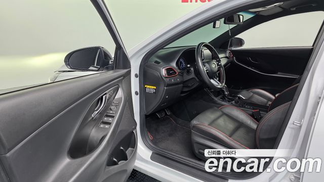 Hyundai i30 2020 — photo 13