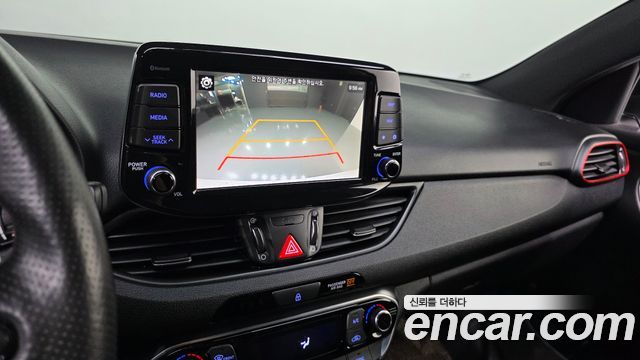 Hyundai i30 2020 — photo 22