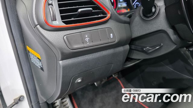 Hyundai i30 2020 — photo 23