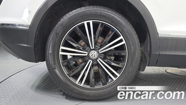 Volkswagen Tiguan 2020 — photo 5