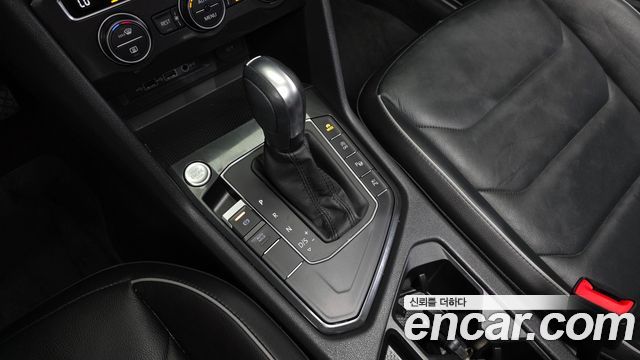 Volkswagen Tiguan 2020 — photo 12