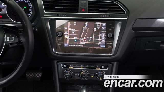 Volkswagen Tiguan 2020 — photo 21