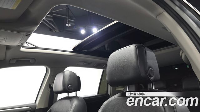 Volkswagen Tiguan 2020 — photo 24