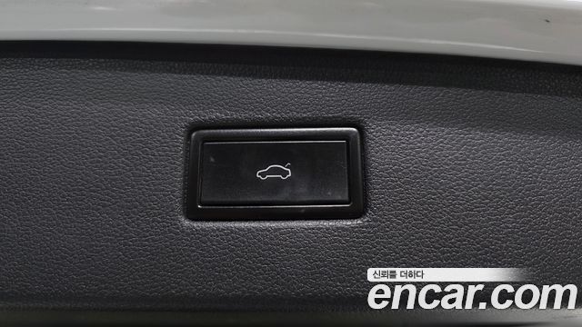 Volkswagen Tiguan 2020 — photo 27