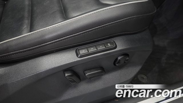 Volkswagen Tiguan 2020 — photo 32