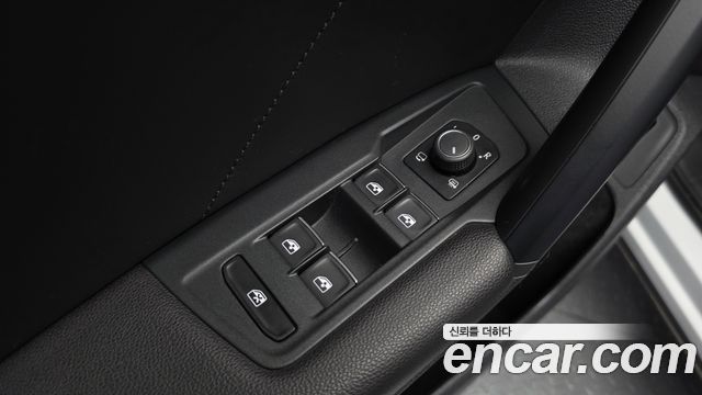 Volkswagen Tiguan 2020 — photo 33