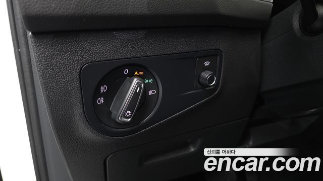 Volkswagen Tiguan 2020 — photo 34