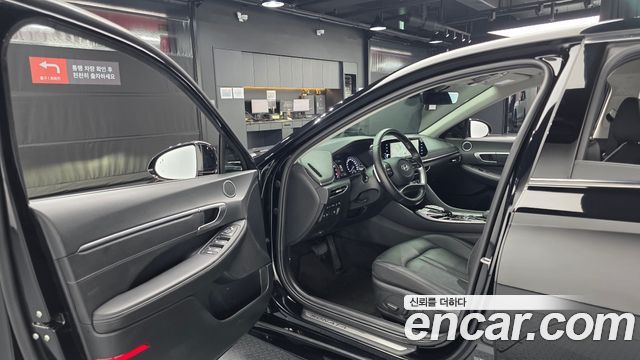Hyundai Sonata 2023 — photo 13