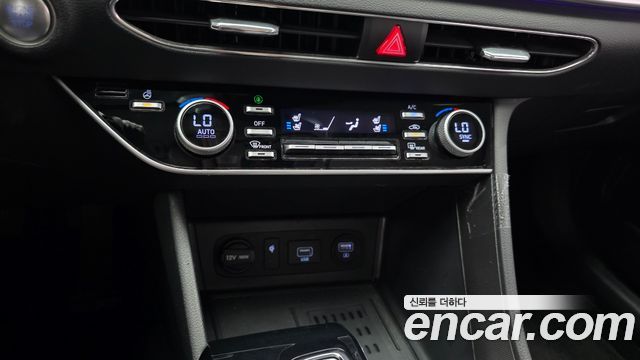 Hyundai Sonata 2023 — photo 24