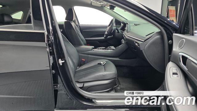 Hyundai Sonata 2023 — photo 16