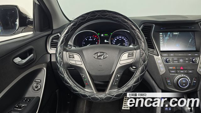 Hyundai Santafe 2017 — photo 18