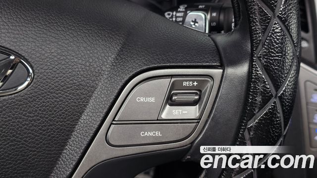 Hyundai Santafe 2017 — photo 20