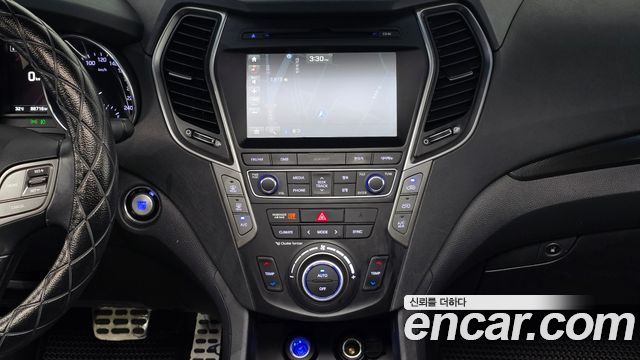 Hyundai Santafe 2017 — photo 22