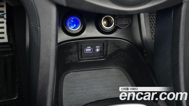 Hyundai Santafe 2017 — photo 23