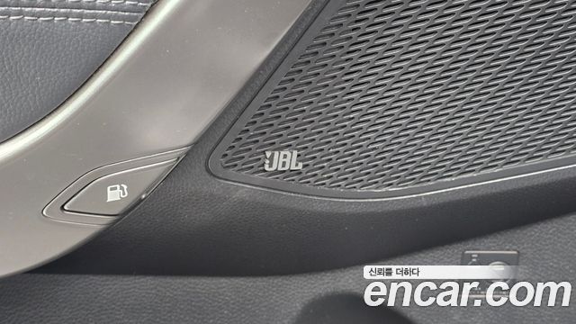 Hyundai Santafe 2017 — photo 24