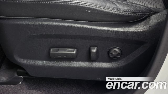 Hyundai Santafe 2017 — photo 26
