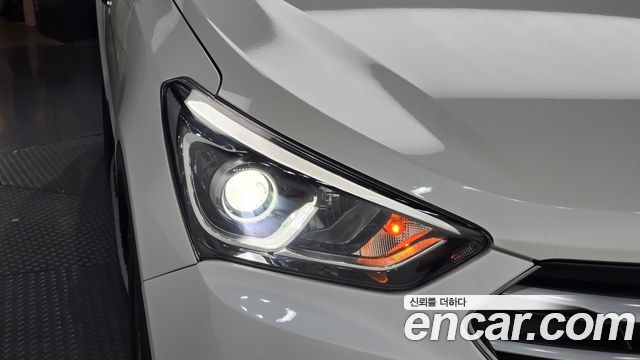 Hyundai Santafe 2017 — photo 8