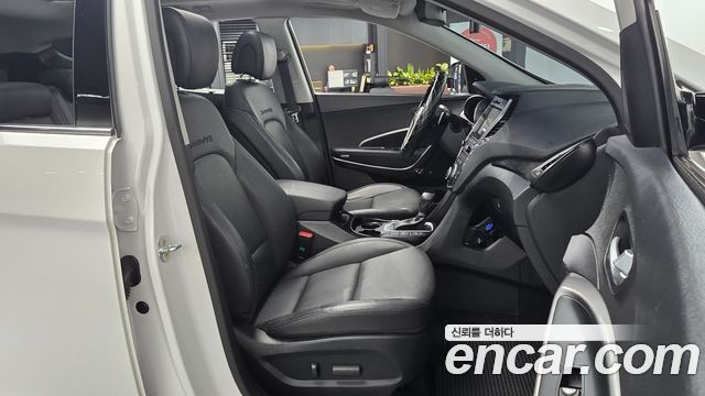 Hyundai Santafe 2017 — photo 16