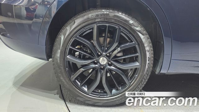 Maserati Levante 2022 — photo 5