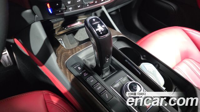 Maserati Levante 2022 — photo 12