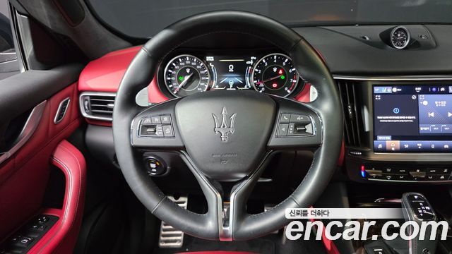 Maserati Levante 2022 — photo 24