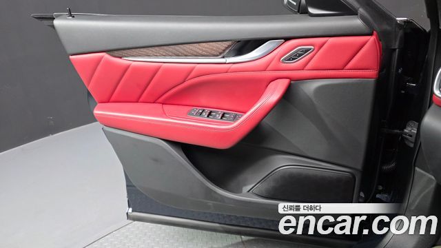 Maserati Levante 2022 — photo 14