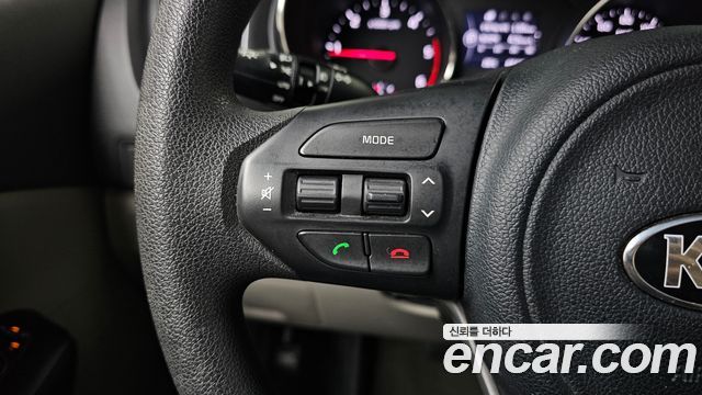 Kia Canival 2017 — photo 20