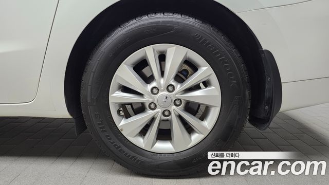 Kia Canival 2017 — photo 7