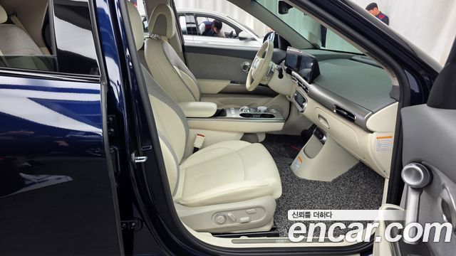 Genesis GV60 2023 — photo 11