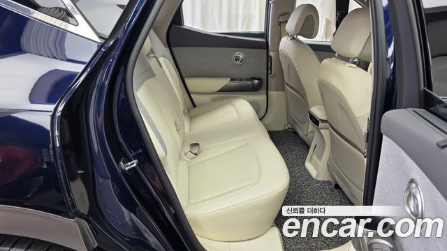 Genesis GV60 2023 — photo 12