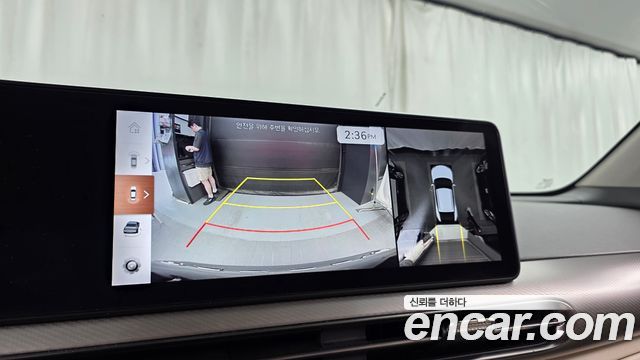 Genesis GV60 2023 — photo 15