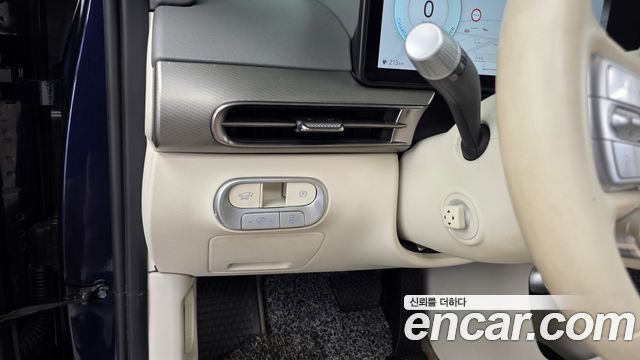 Genesis GV60 2023 — photo 16