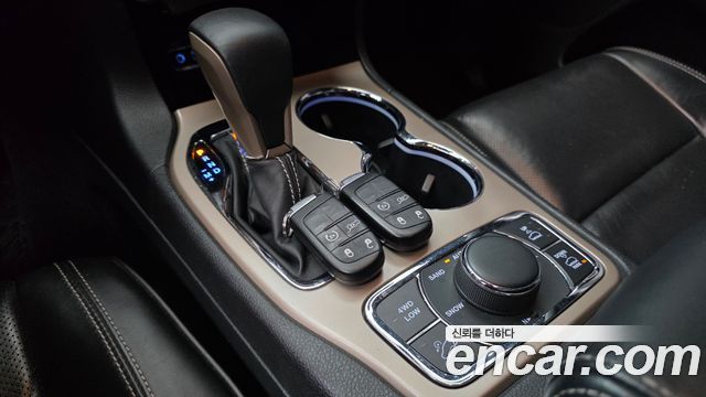 Jeep Cherokee 2017 — photo 12