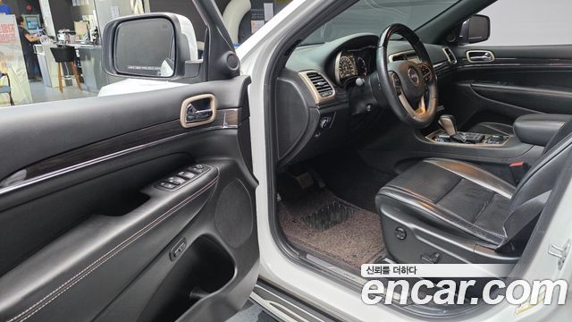 Jeep Cherokee 2017 — photo 13