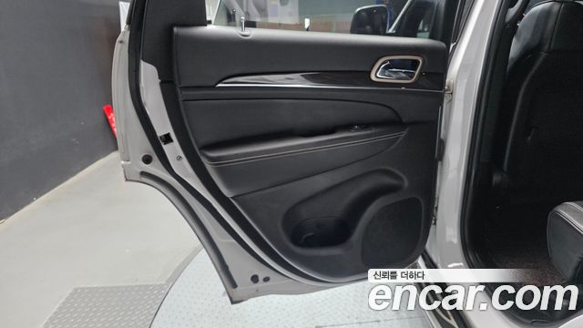 Jeep Cherokee 2017 — photo 15