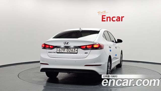 Hyundai AVANTE 2016 — photo 4