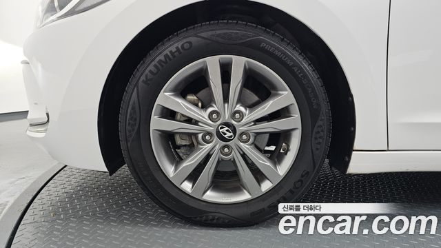 Hyundai AVANTE 2016 — photo 5