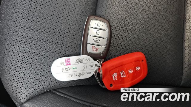 Hyundai AVANTE 2016 — photo 17
