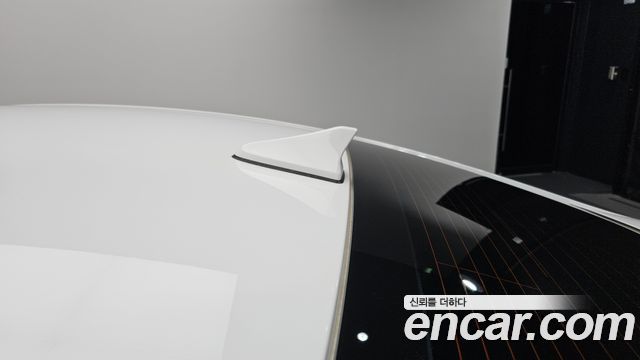 Hyundai AVANTE 2016 — photo 29