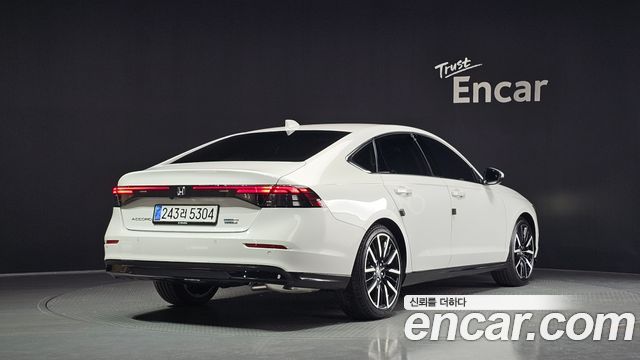 Honda Accord 2025 — photo 2